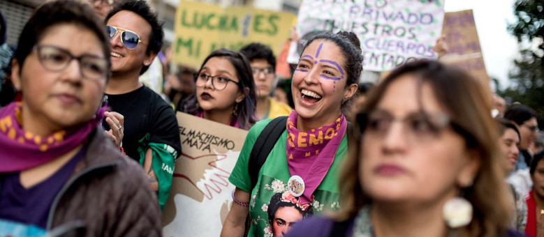 © UN Women/Johis Alarcon: Ativistas participam de marcha contra a violência de gênero no Equador