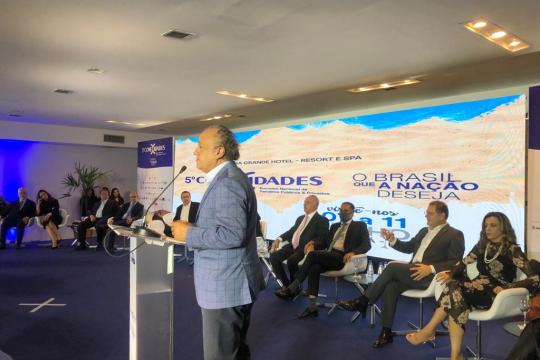 Presidente Dimas no evento Conexidades