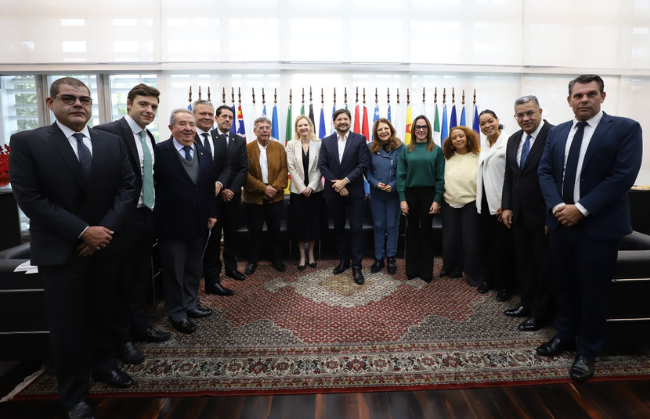 Visita à ALESP
