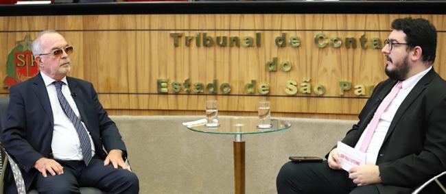 Conselheiro Edgard Camargo Rodrigues relembra trajetória de 32 anos no TCESP 
