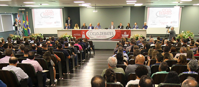 Cerca de 550 pessoas participam da 29ª edição do Ciclo de Debates em Jaú