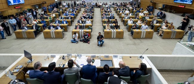Tribunal de Contas prestigia homenagem a José Serra na Assembleia Legislativa