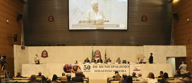 Homenagem ao Presidente da UVESP, Sebastião Misiara, reuniu representantes das diversas esferas do poder – federal, estadual e municipal