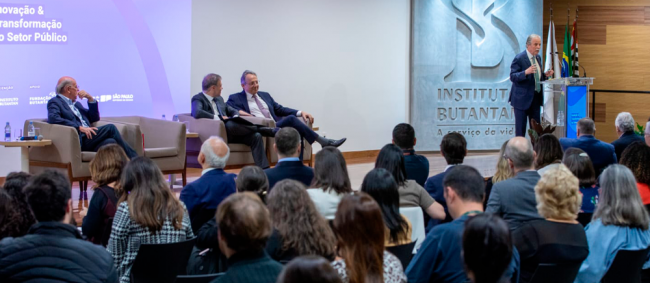 Conselheiros do TCESP participam de simpósio sobre inovação no setor público