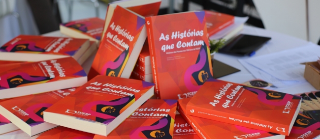 Tribunal de Contas lança livro de crônicas com histórias dos servidores ao longo dos 100 anos