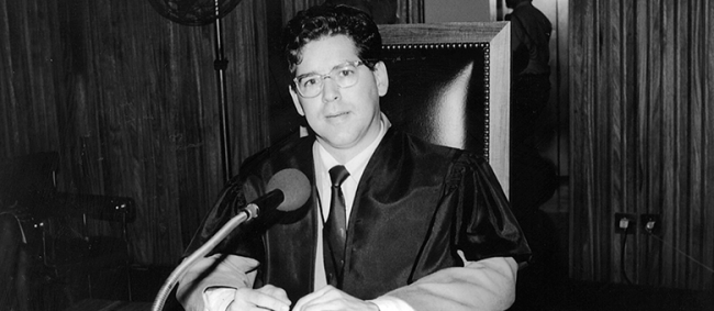 Com 30 anos de dedicação ao TCESP, eleito é Decano do órgão 