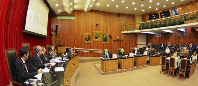 Colegiado do TCESP examina 37 representações em sede de Exames Prévios de Editais