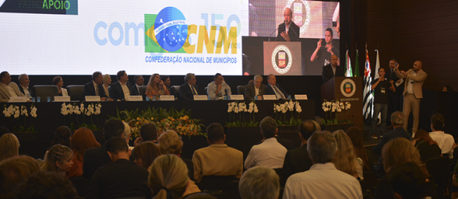 Presidente do TCESP participa do 64º Congresso Estadual de Municípios