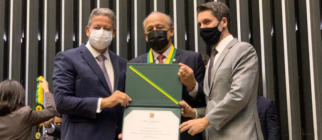 Câmara dos Deputados homenageia Vice-Presidente do TCESP