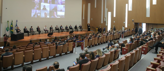 Conselheiros do TCESP tomam posse na direção da Atricon e do IRB