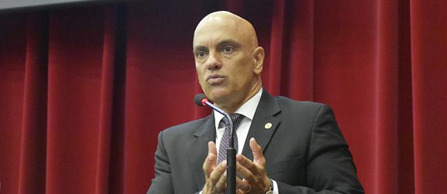 Alexandre de Moraes faz palestra final em evento sobre democracia e institucionalidade no TCE 