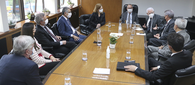 TCESP realiza reunião com universidades estaduais paulistas