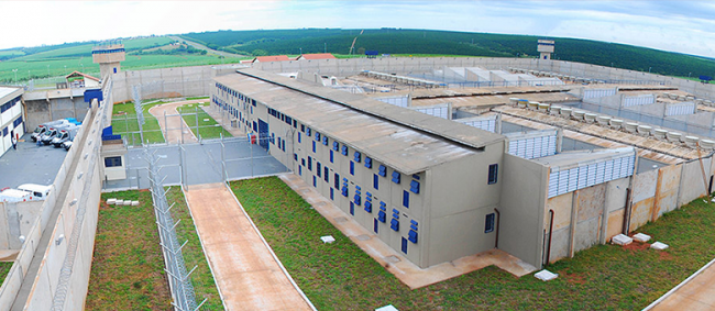 TCE suspende edital para execução compartilhada de serviços em presídios