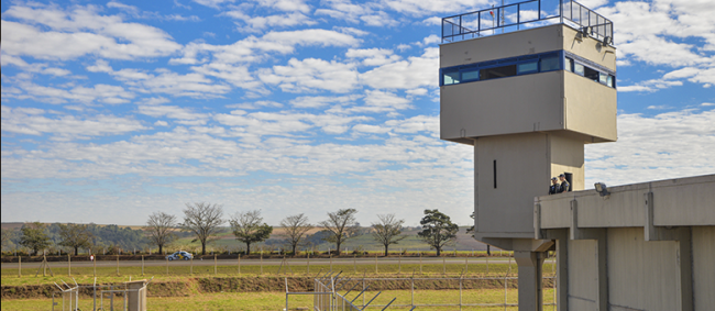 Tribunal de Contas aponta déficit de 83 mil vagas em presídios no Estado
