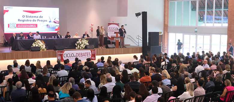 Mais de 500 agentes públicos prestigiam Ciclo de Debates do TCESP em Olímpia