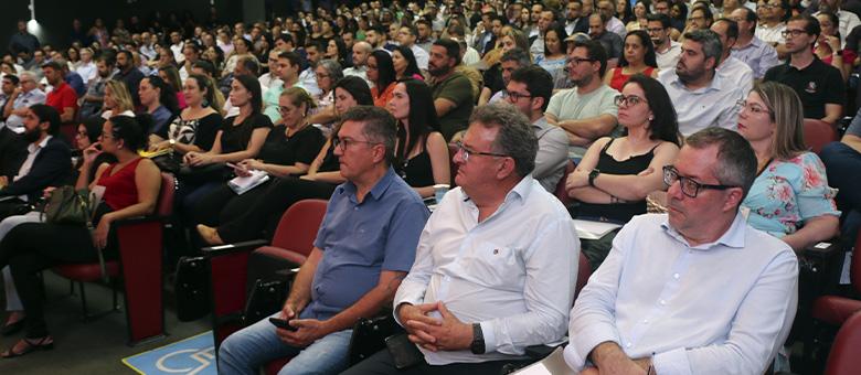  Encontro do TCE com gestores reúne 43 Prefeitos das regiões de Bauru e Marília