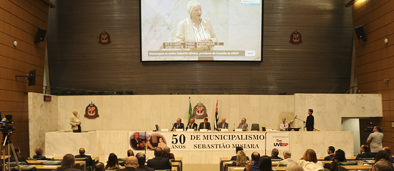  Homenagem ao Presidente da UVESP, Sebastião Misiara, reuniu representantes das diversas esferas do poder – federal, estadual e municipal
