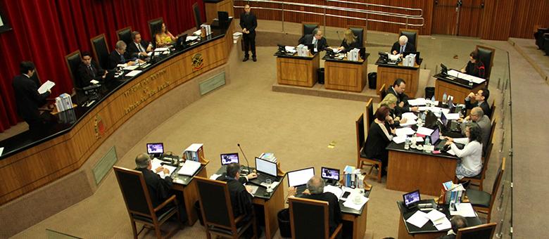 Tribunal Pleno negou provimento a 33 recursos