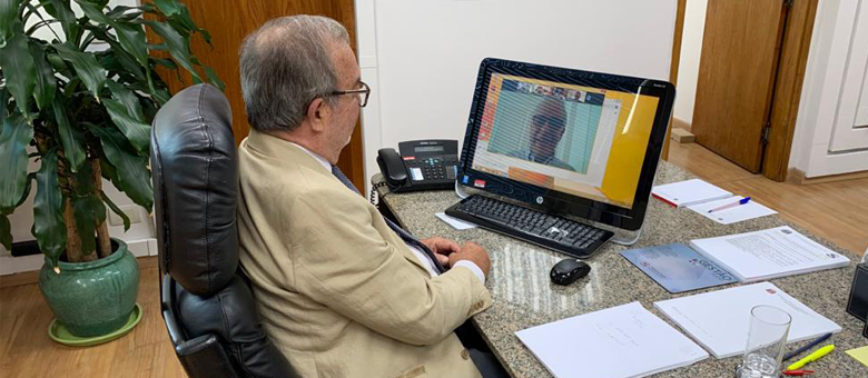 Presidente participa de videoconferências para tratar de ações contra a COVID-19